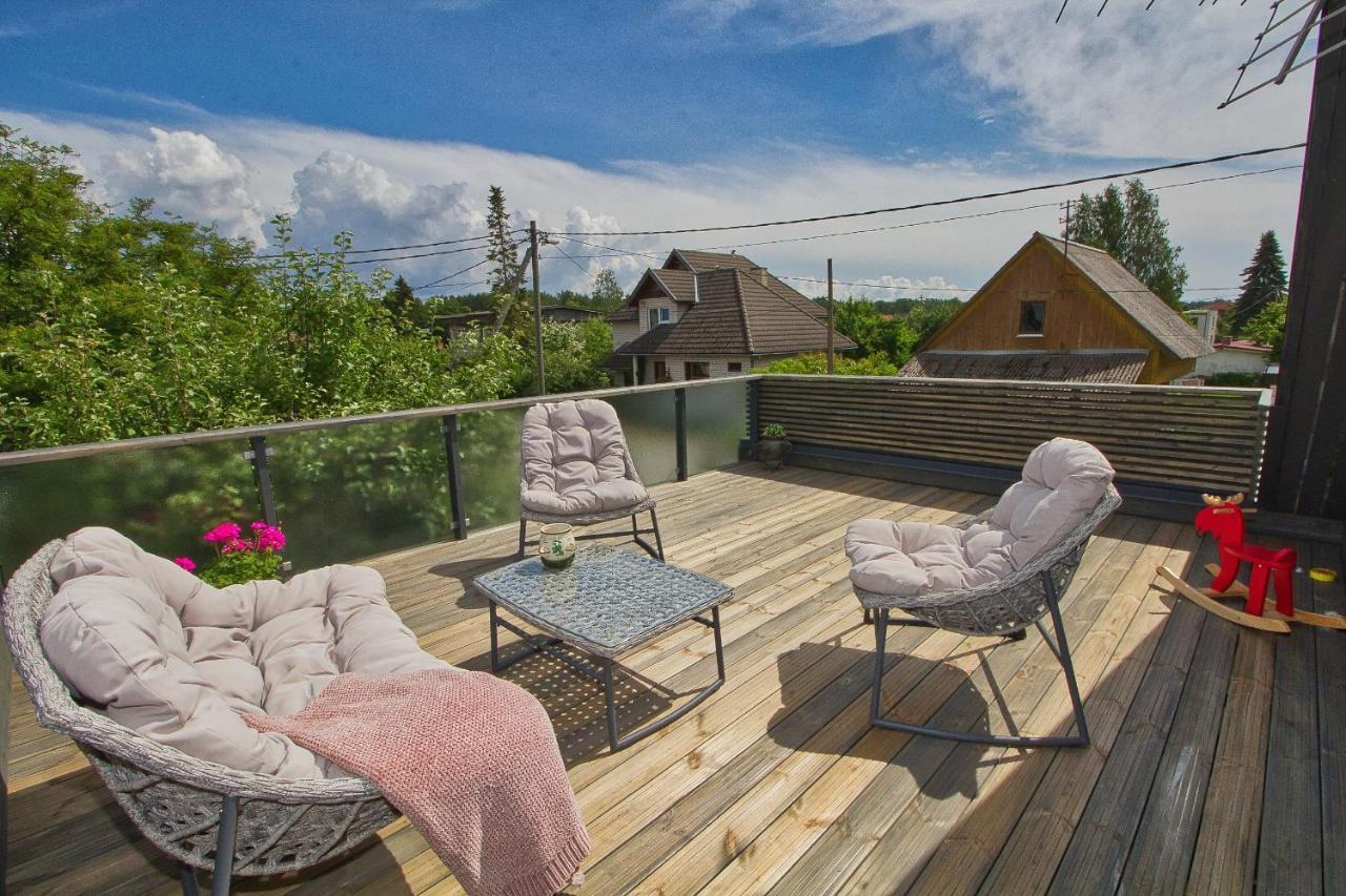 Apartment With Private Garden And Large Balcony 페르누 외부 사진